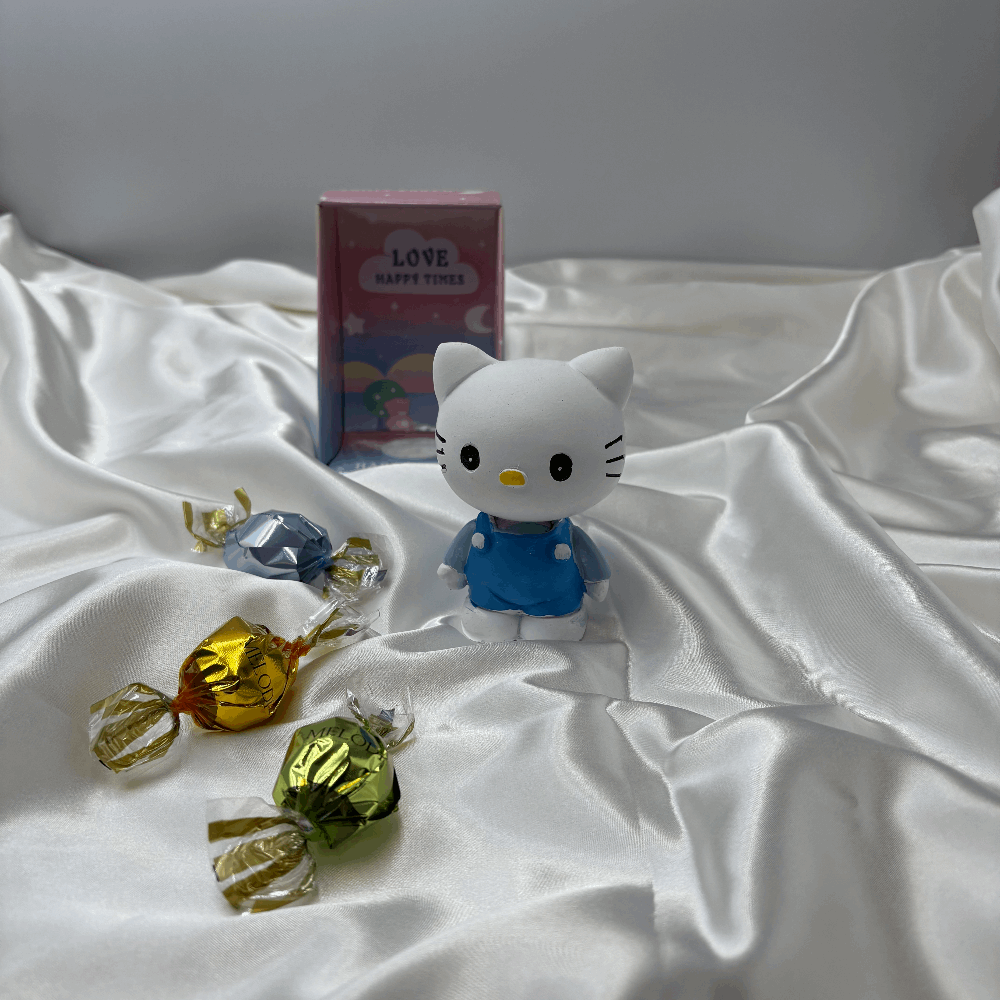 Twist Çikolata & Mavi Kıyafetli Hello Kitty