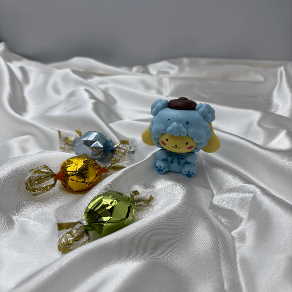 Twist Çikolata & Mavi Kıyafetli Hello Kittyy Kuromi